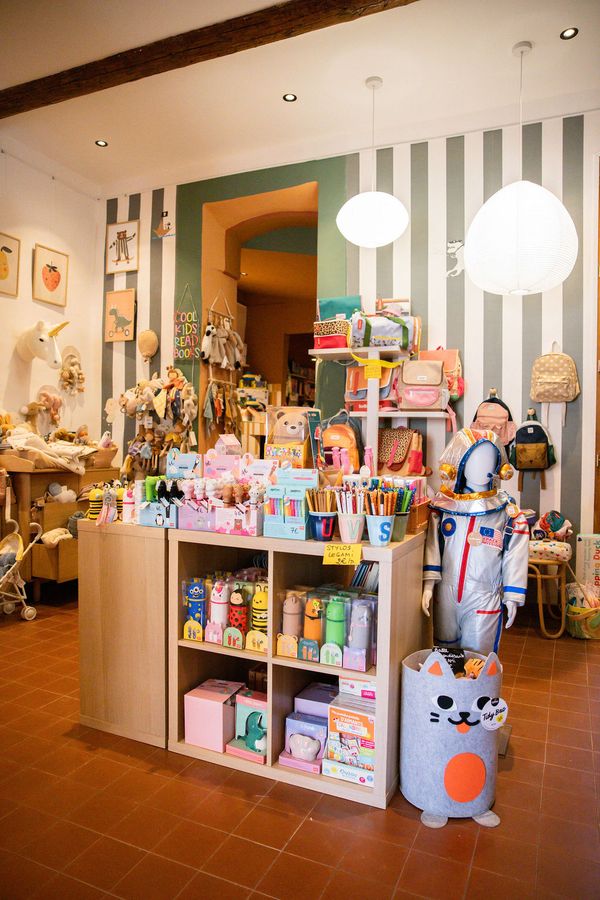L'intérieur de la boutique Bliss Family Concept à Marseille