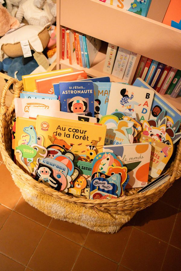 Un panier de livres pour les tout-petits